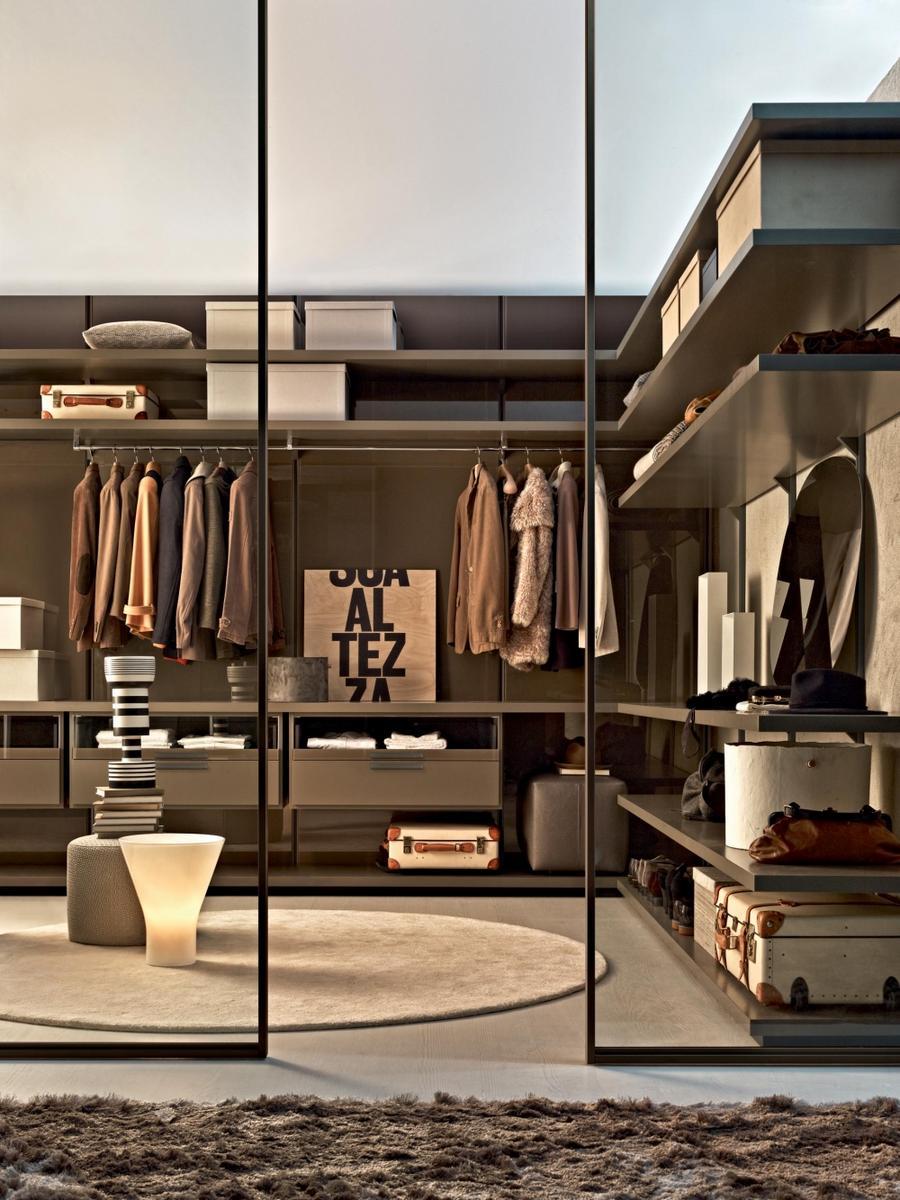GLISS WALK-IN Sectional wood and glass walk-in wardrobe