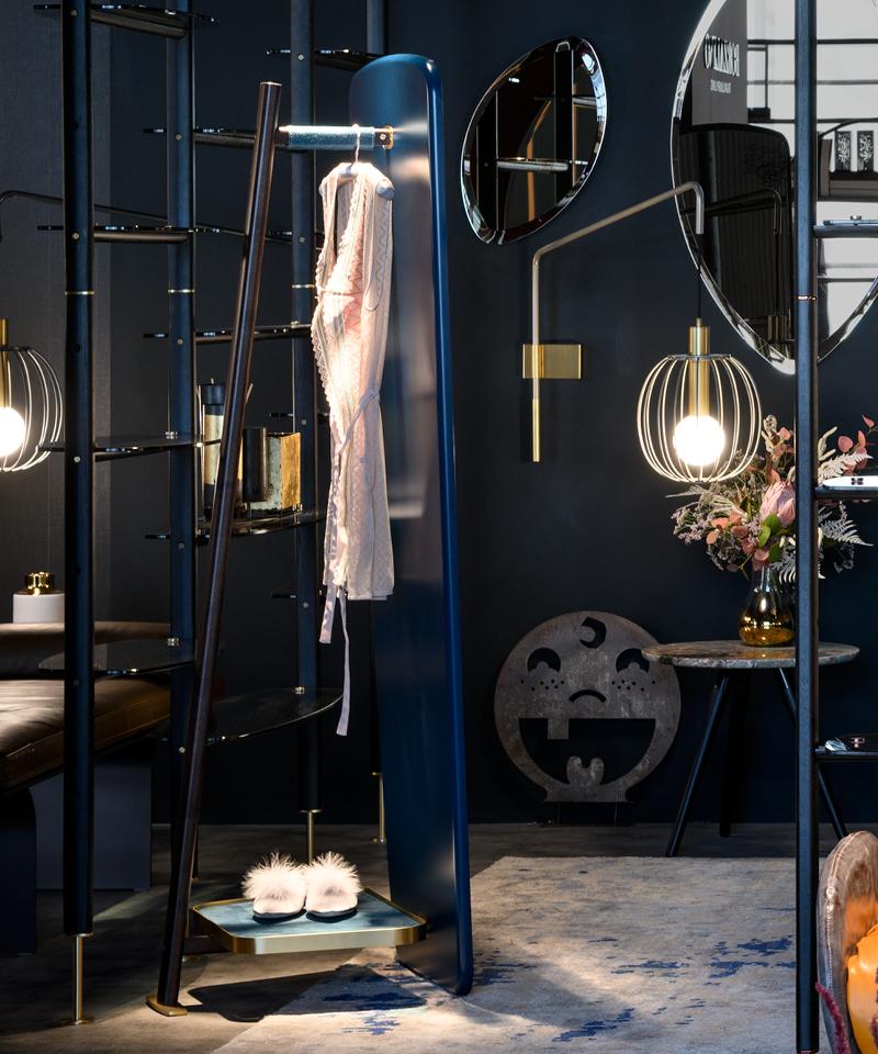 LEO Freestanding framed mirror