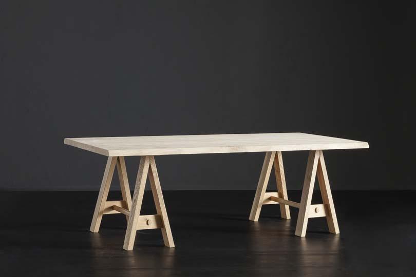 TORONTO + HORSE Rectangular solid wood dining table