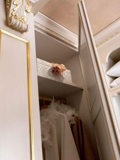 ROMANZA Custom wooden walk-in wardrobe