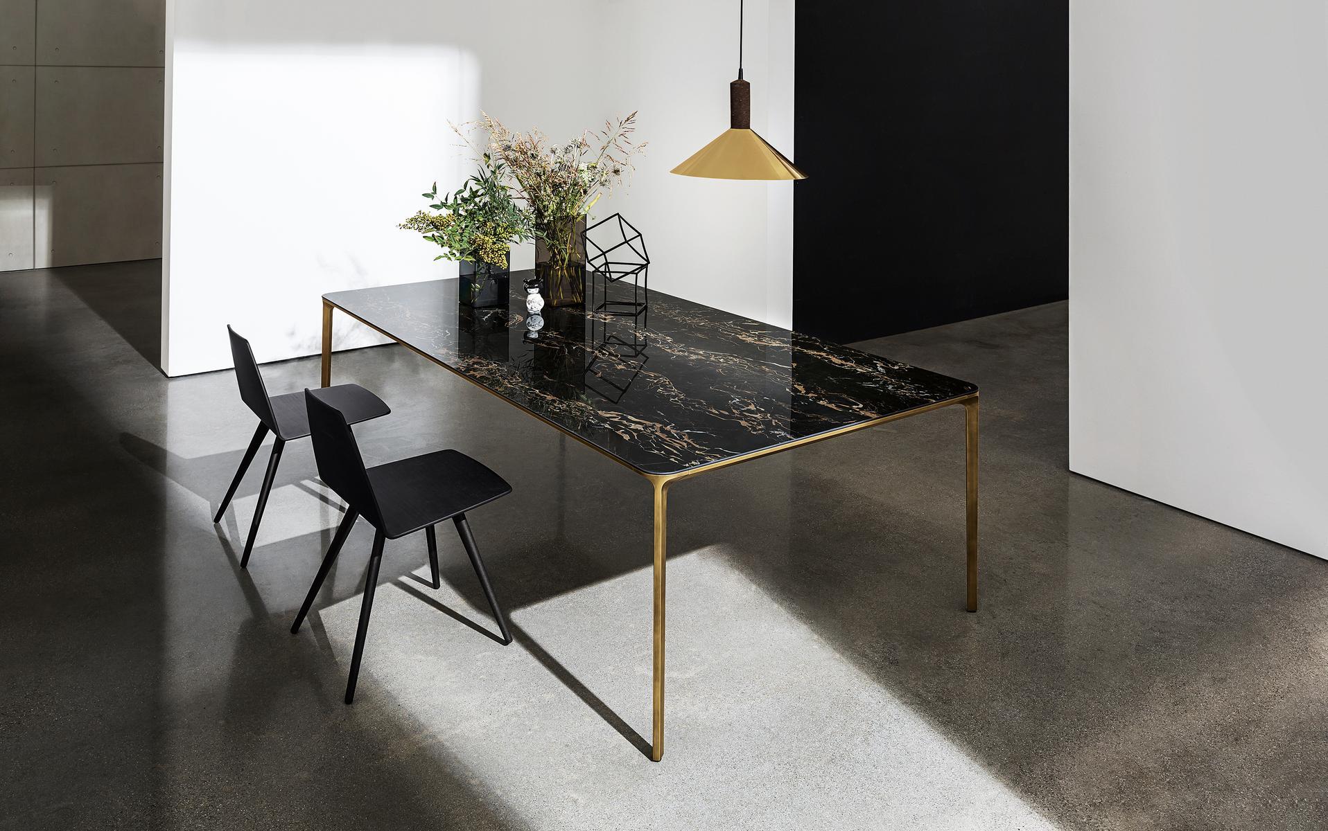 SLIM RECTANGULAR Rectangular ceramic table