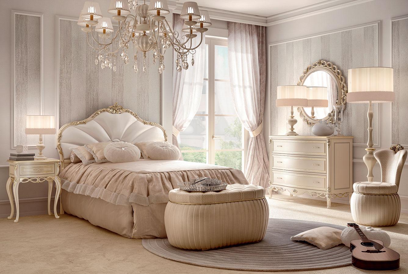 FOREVER Solid wood bedroom set in a classic style