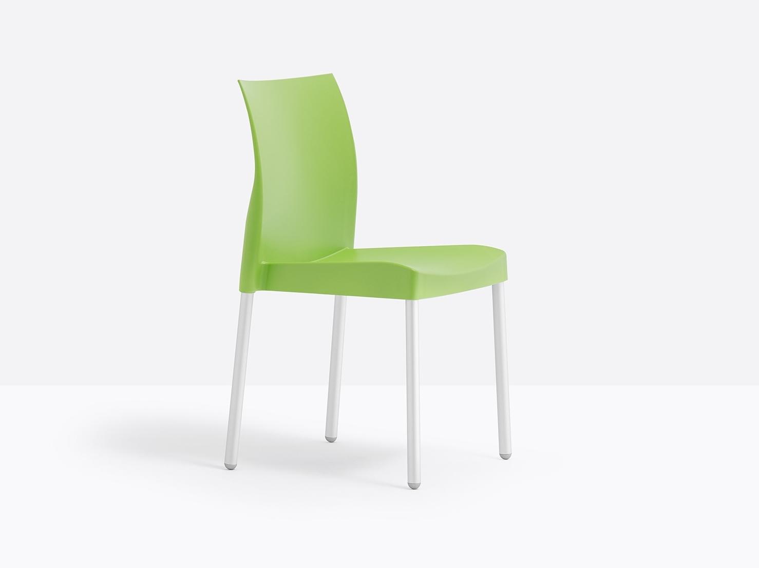 ICE 800 Stackable polypropylene chair