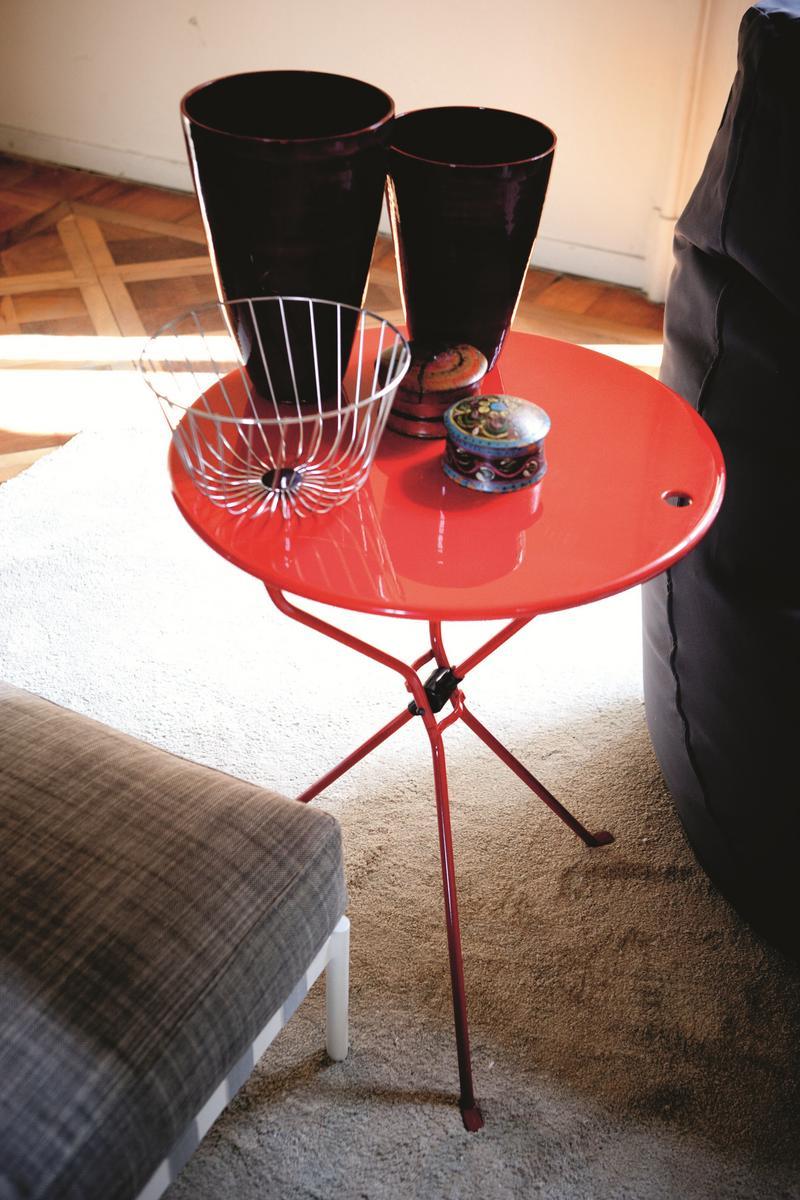 CUMANO Folding steel coffee table