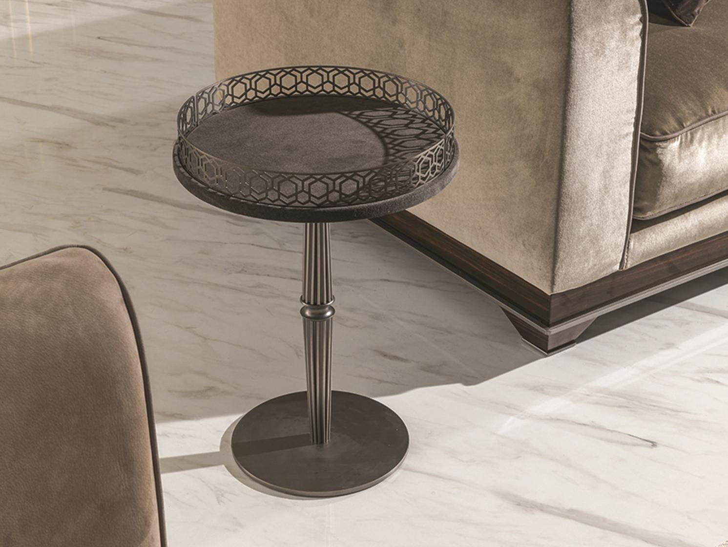 GUERIDON Round metal coffee table