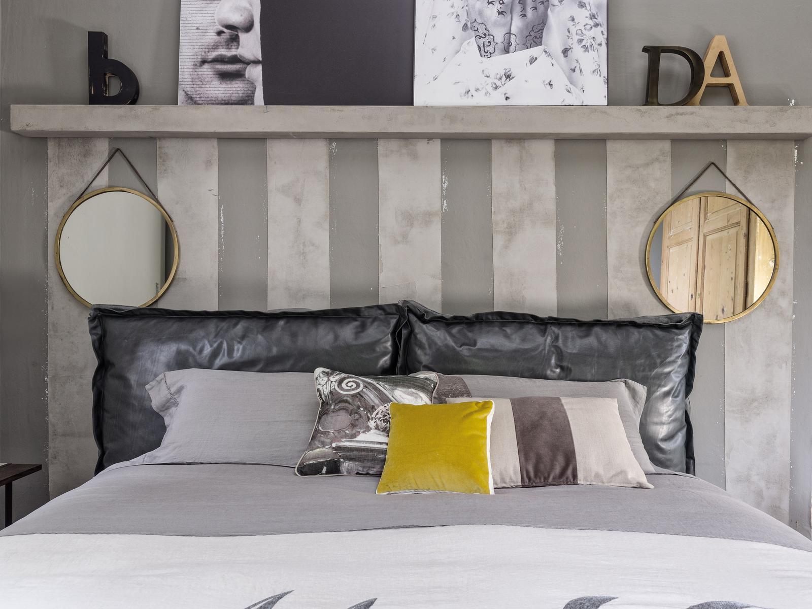 AUTO-REVERSE DREAM Double bed with upholstered headboard