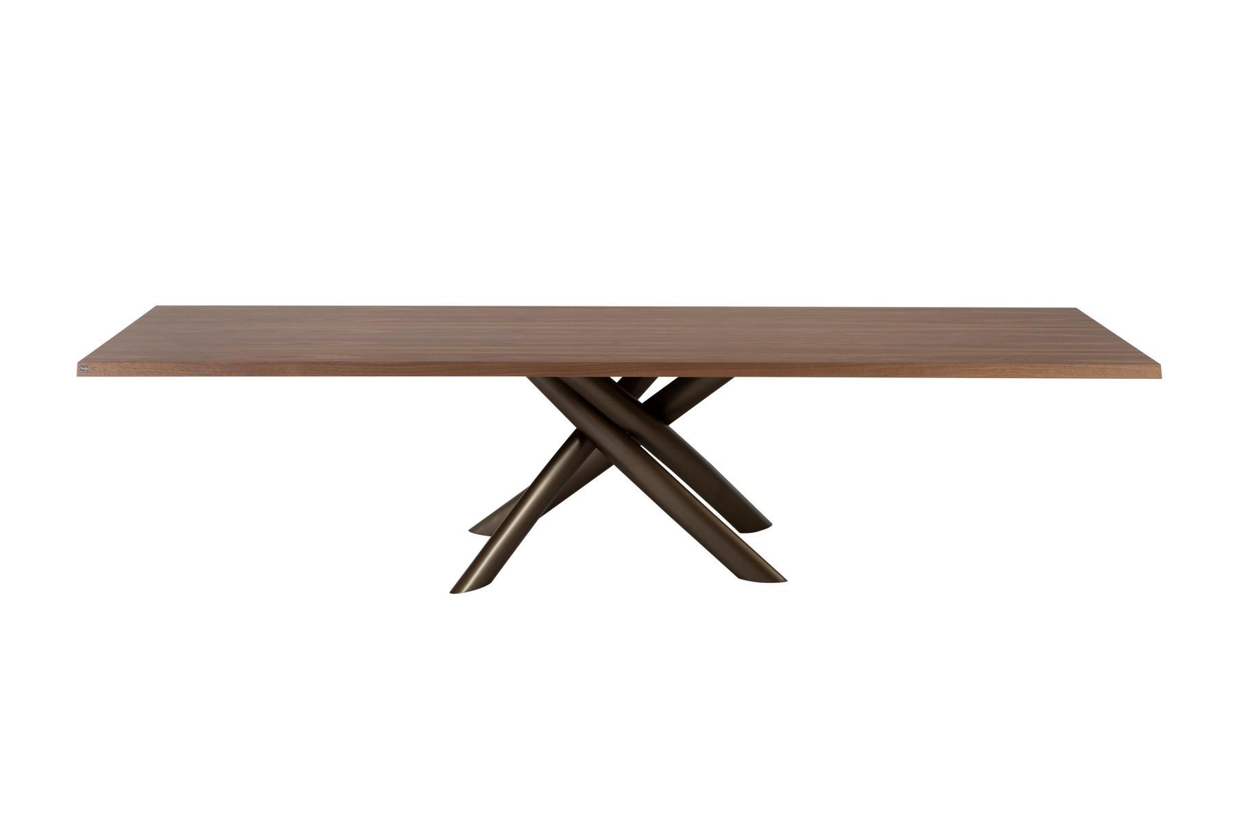 STYLE Rectangular walnut table