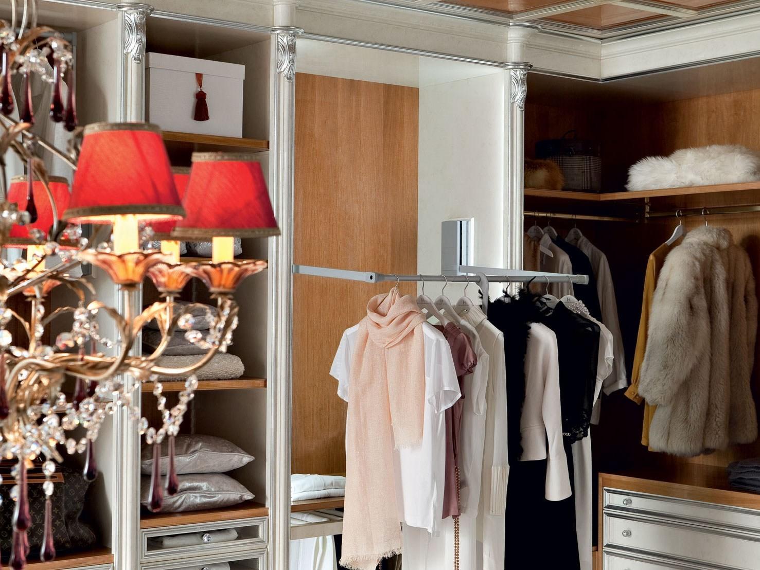 13909 Walk-in wardrobe
