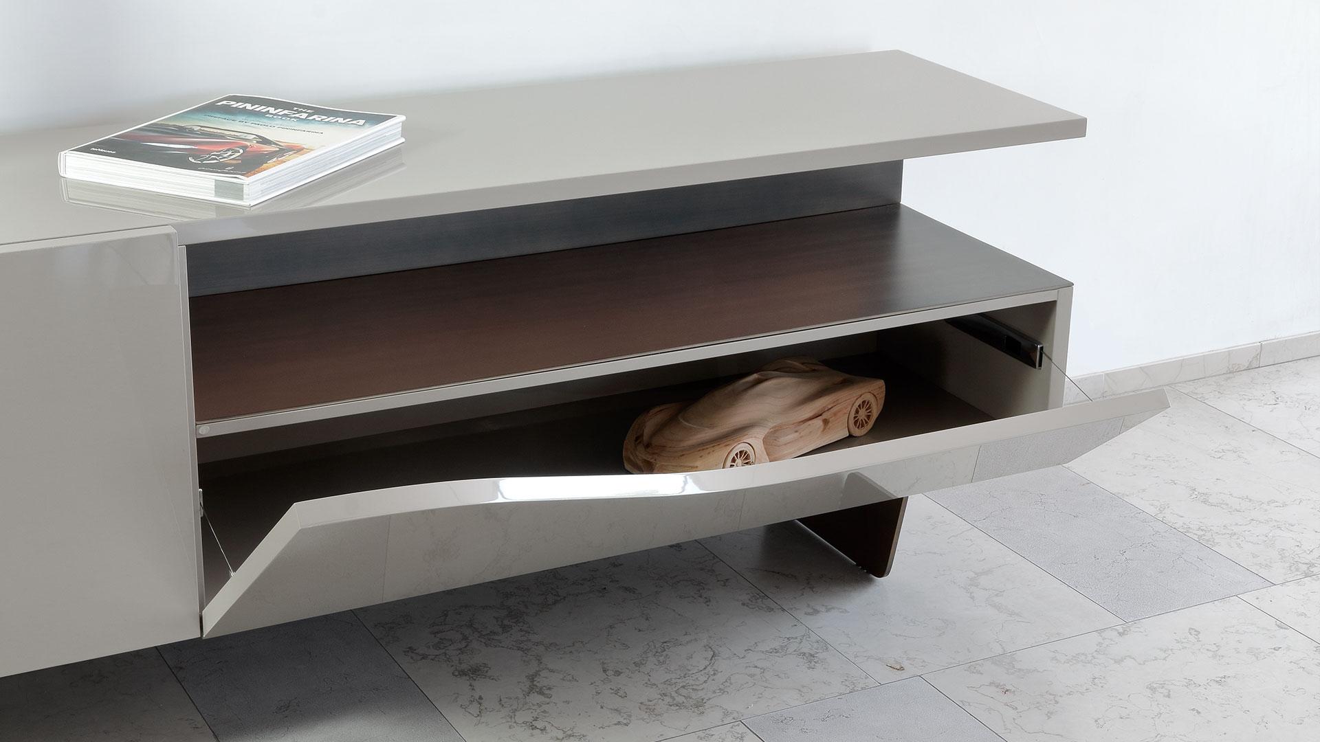 SEGNO Wooden sideboard