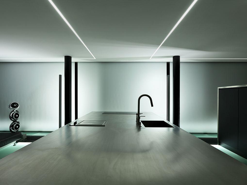BROOKLYN TRIM Ceiling mounted extruded aluminium linear lighting profile