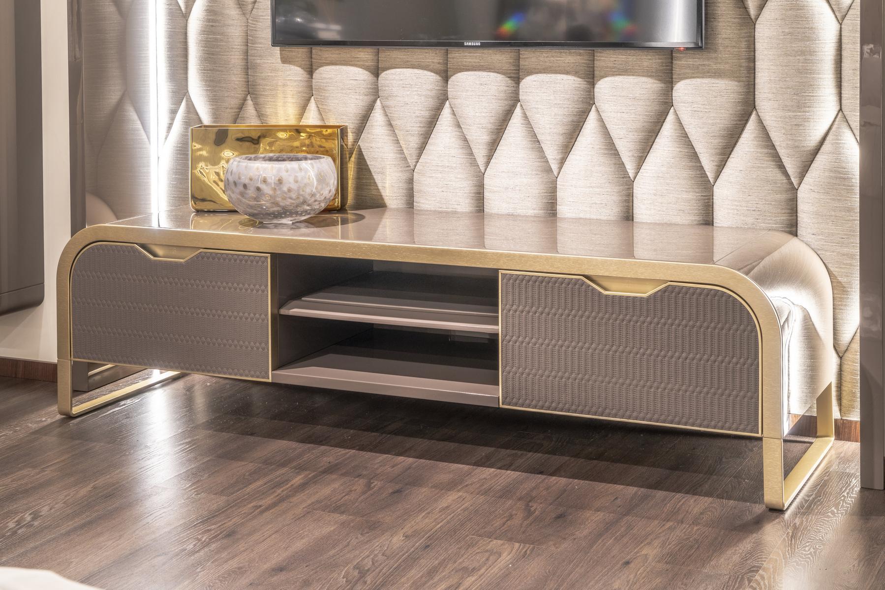 FIORILE Low TV cabinet with drawers