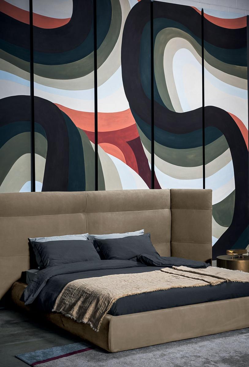 COUCHE EXTRA Upholstered leather bed with high headboard