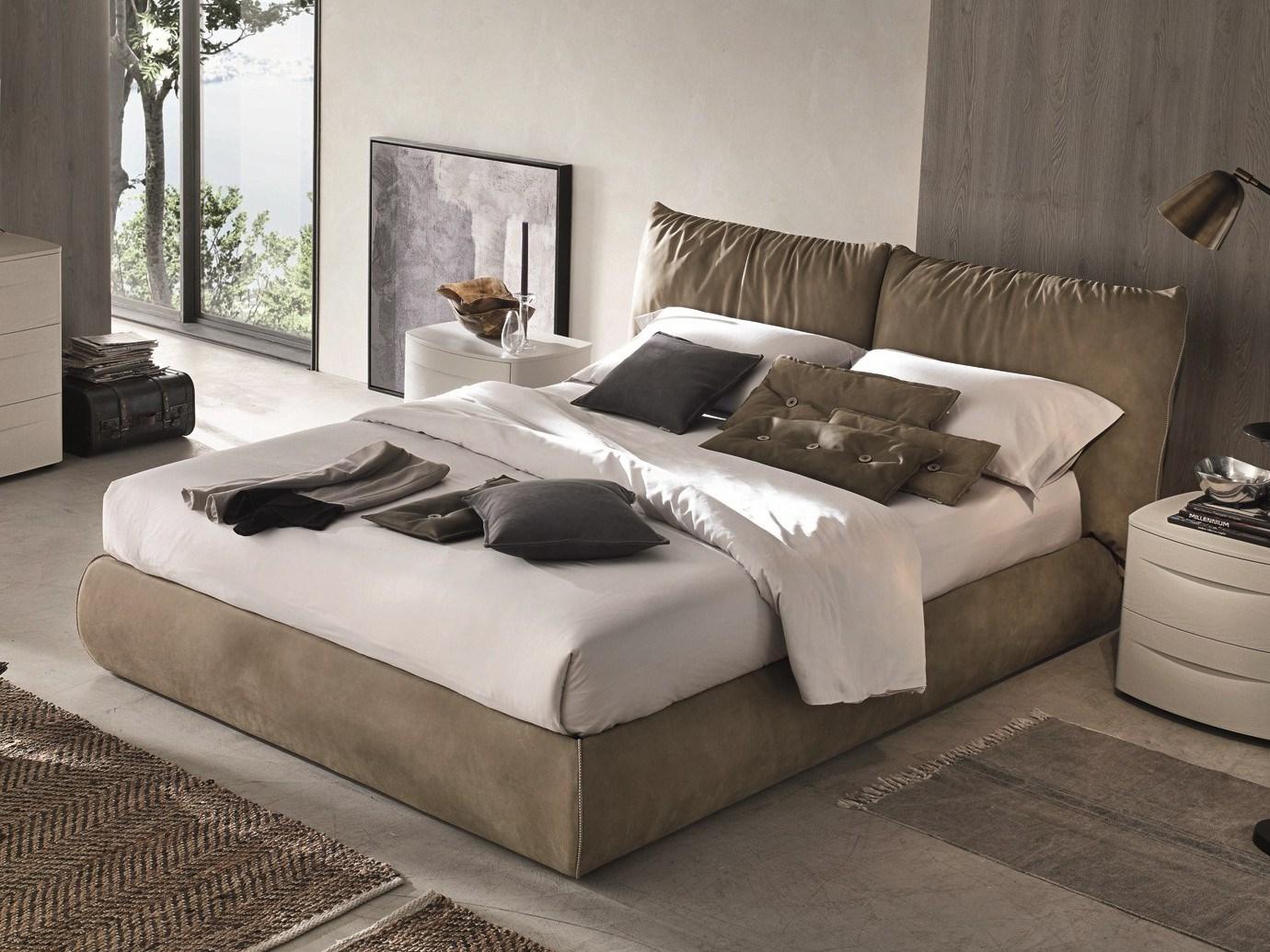 SOGNO Upholstered leather double bed