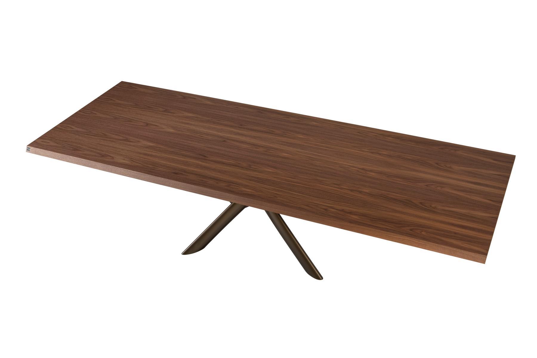 STYLE Rectangular walnut table