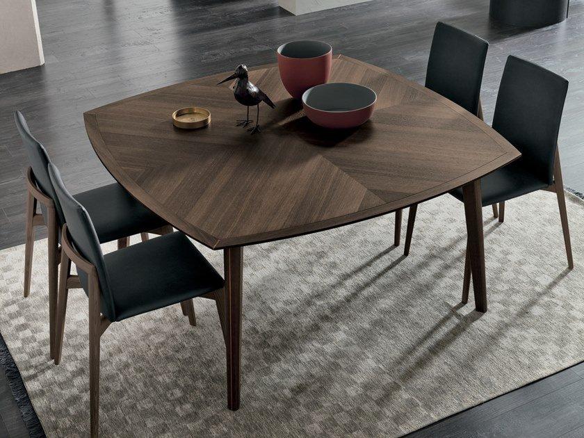 BLOOM Square table