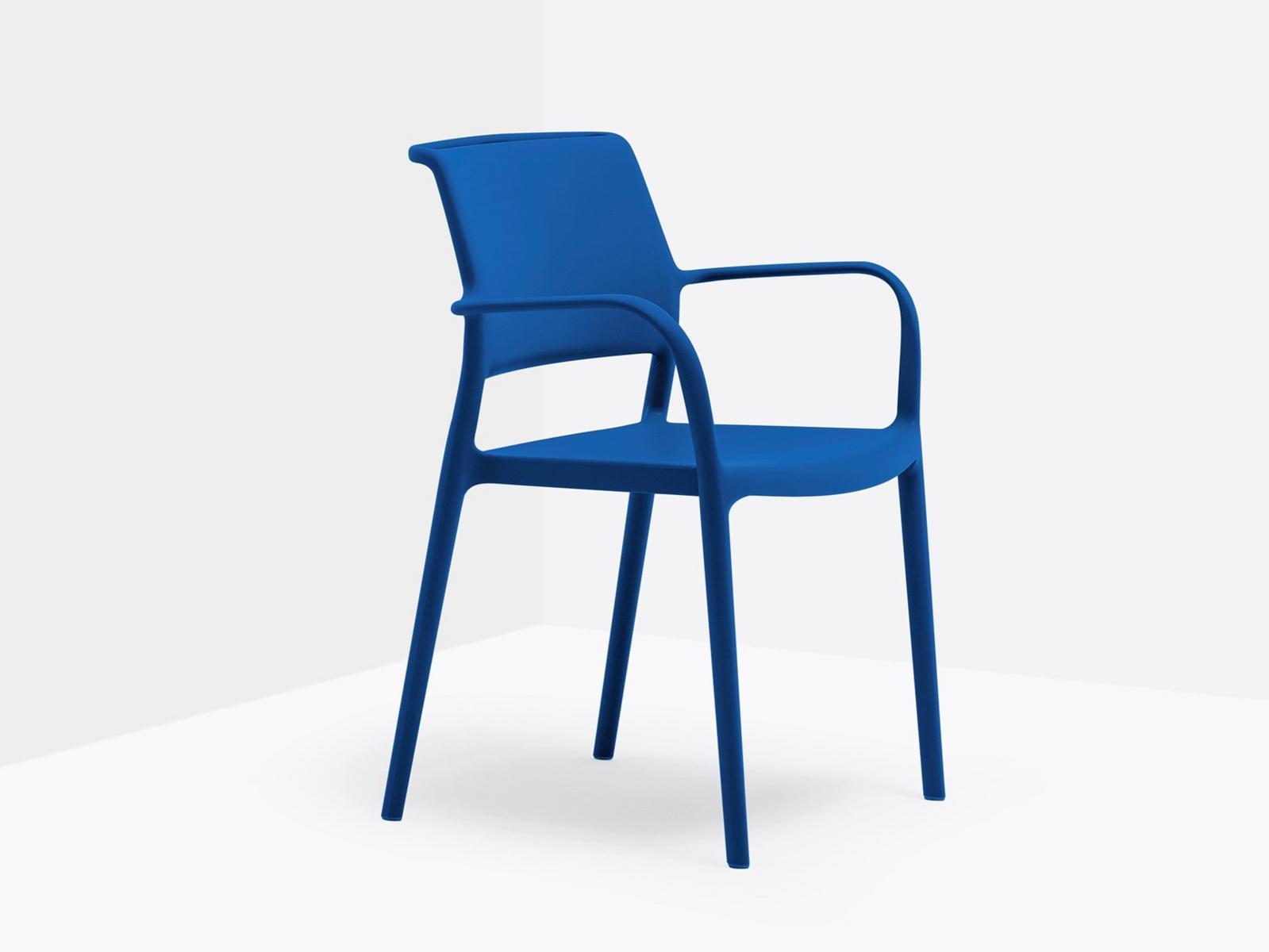 ARA 315 Polypropylene chair with armrests