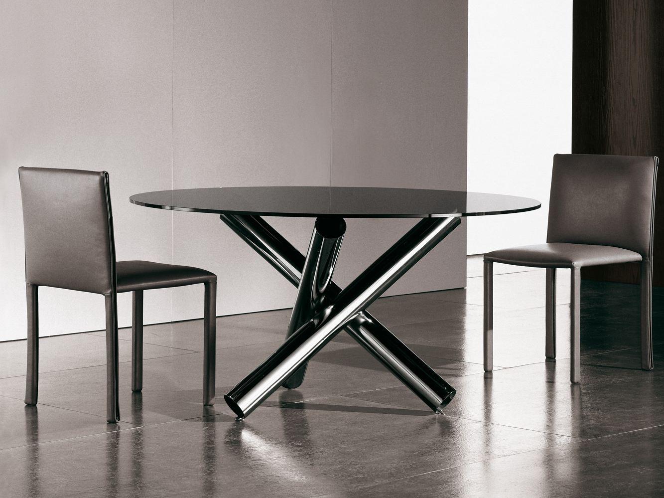 VAN DYCK Table