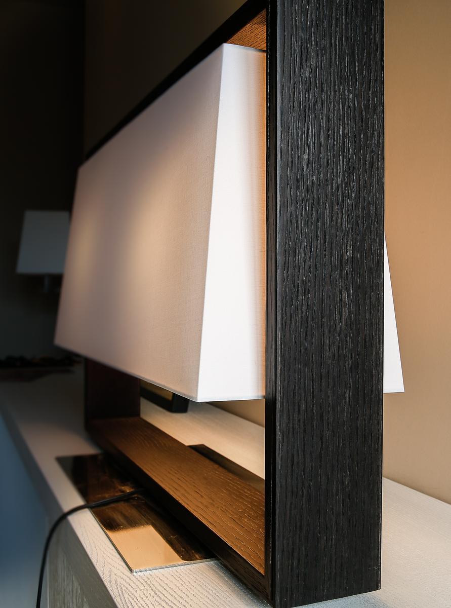 FRAME Oak table lamp