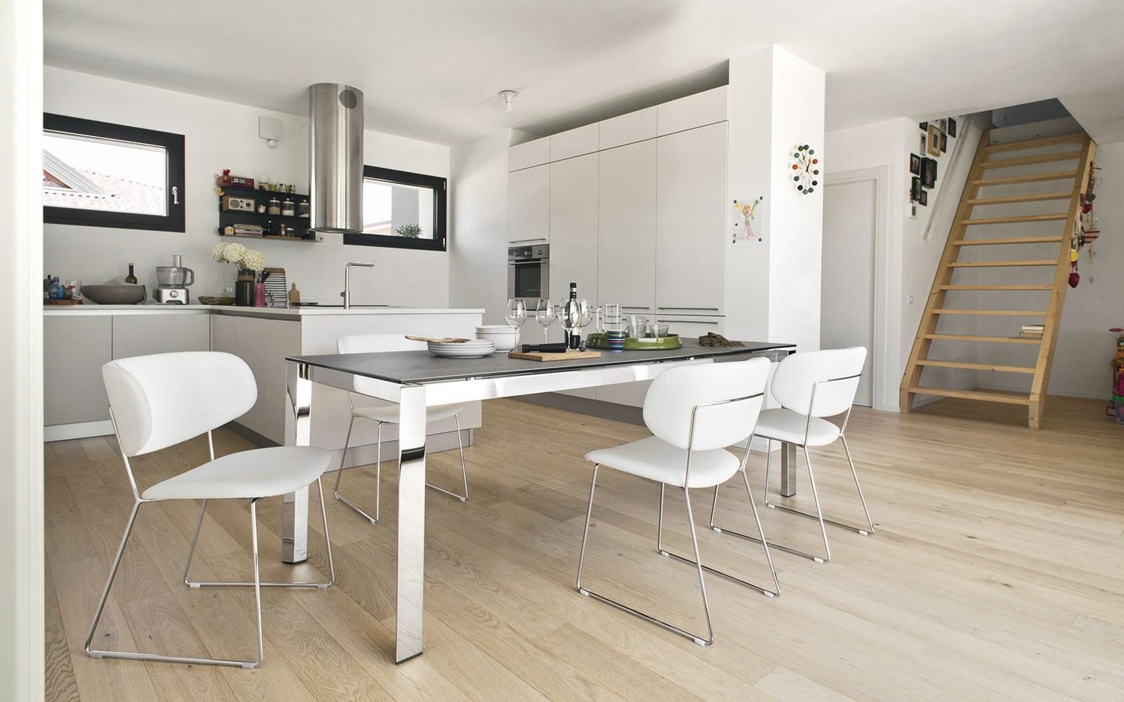 DUCA Extending rectangular dining table