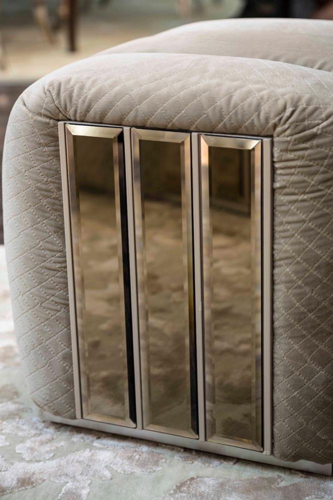 OLA Rectangular velvet pouf