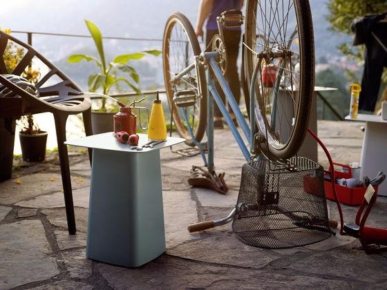 METAL SIDE OUTDOOR Powder coated steel garden side table