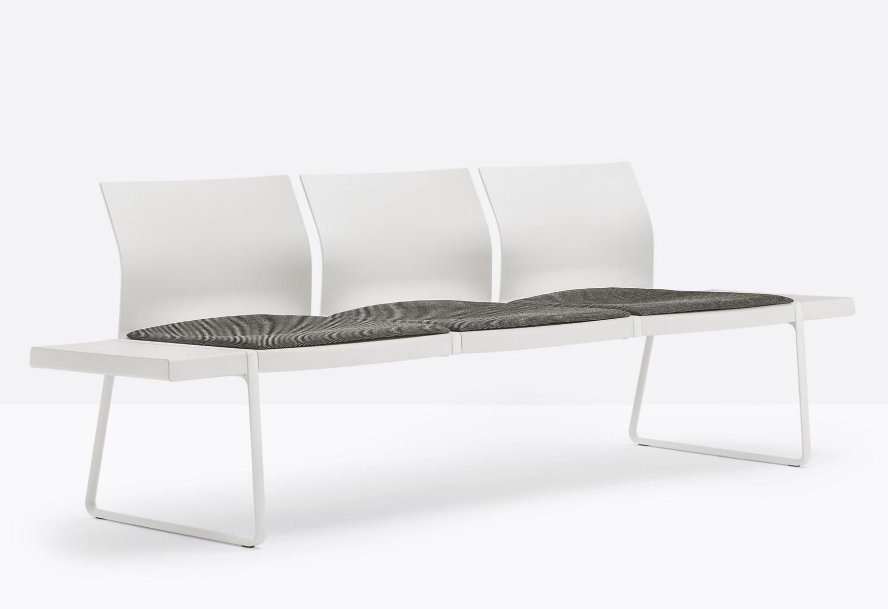 PLURAL P02003/2004/2006/2009 Modular seating