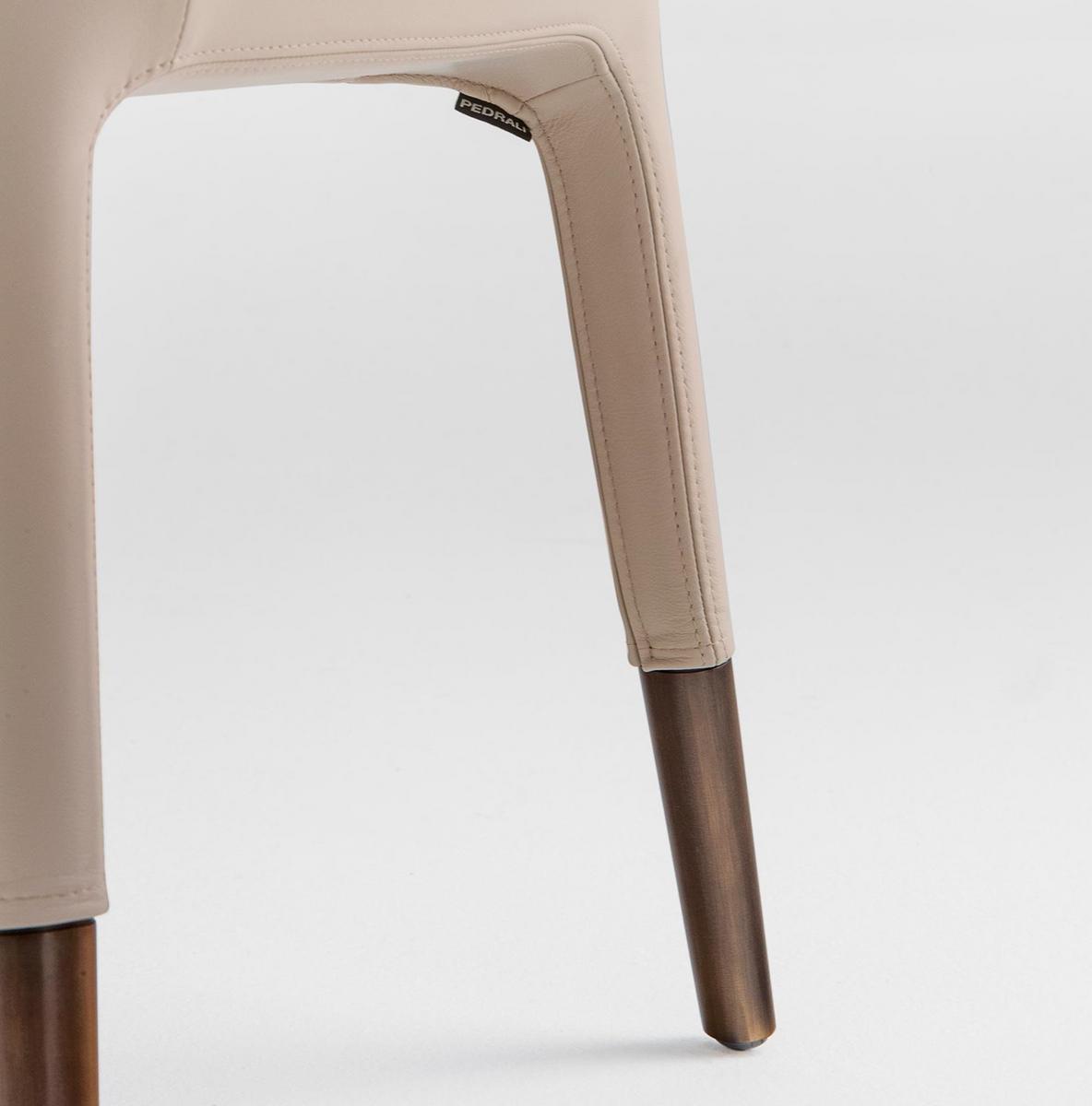 ESTER 690 Restaurant chair with armrests