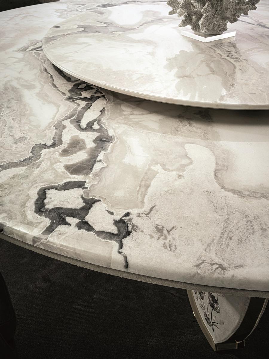 LOTUS Oval leather table