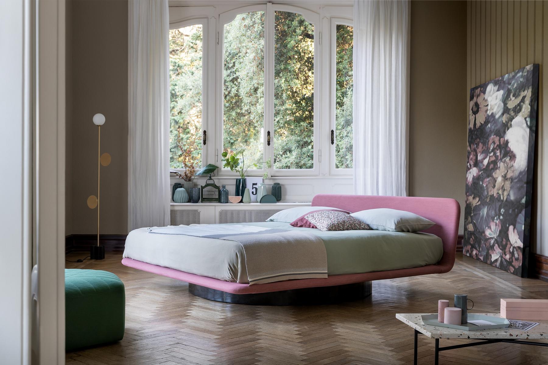 GIOTTO Swivel upholstered bed