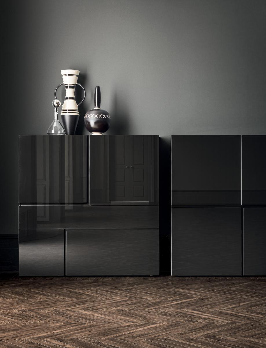 QUADRA Wooden highboard