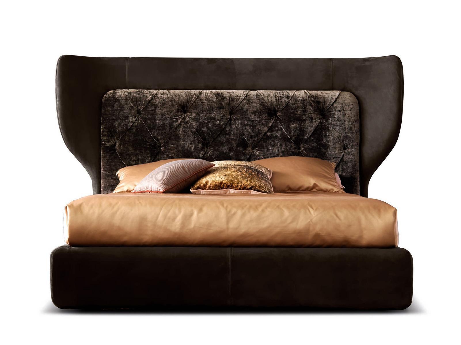 SNAKE Double bed with high headboard