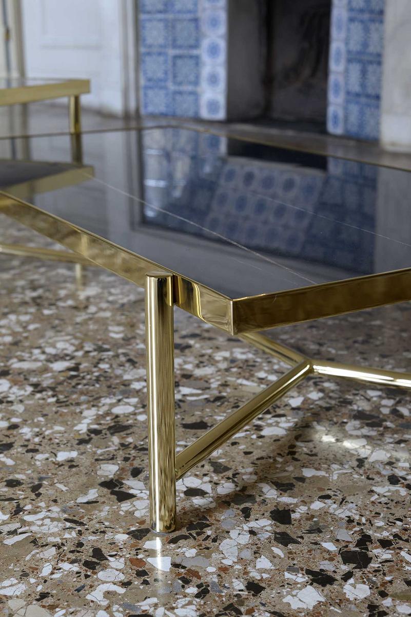 REA Low square ceramic coffee table