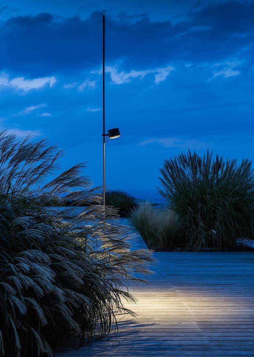 BUBKA LED adjustable metal floor lamp