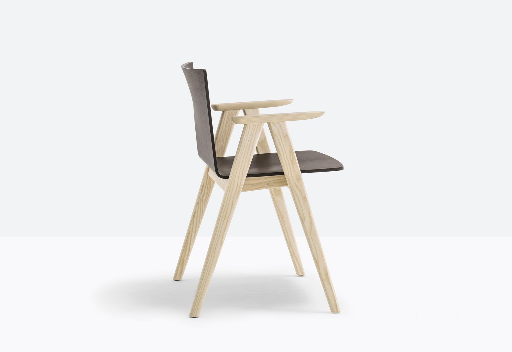 OSAKA 2815 Ash chair with armrests