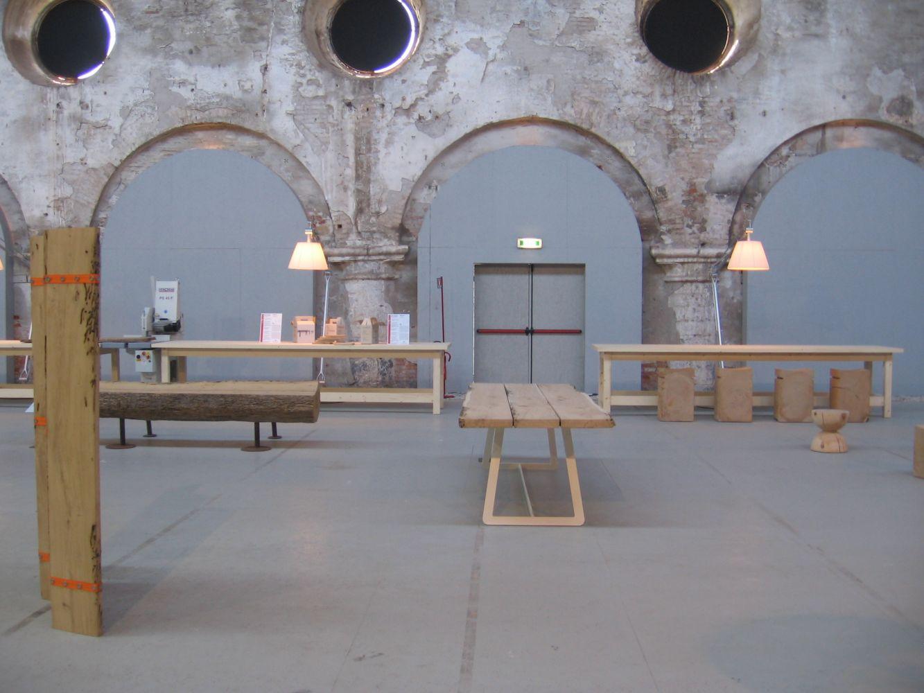 CALLE Rectangular metal table