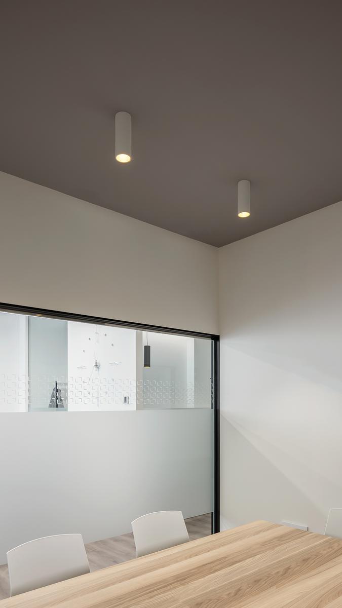 SCOPE 27 SURFACE LED aluminium ceiling lamp