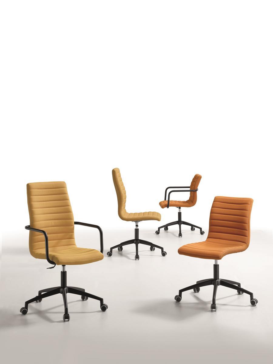 STAR DSA Swivel upholstered fabric office chair
