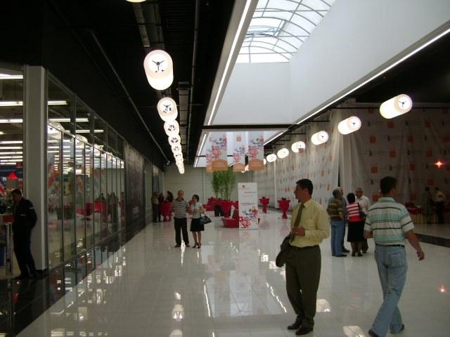 D2V2 Polyethylene pendant lamp