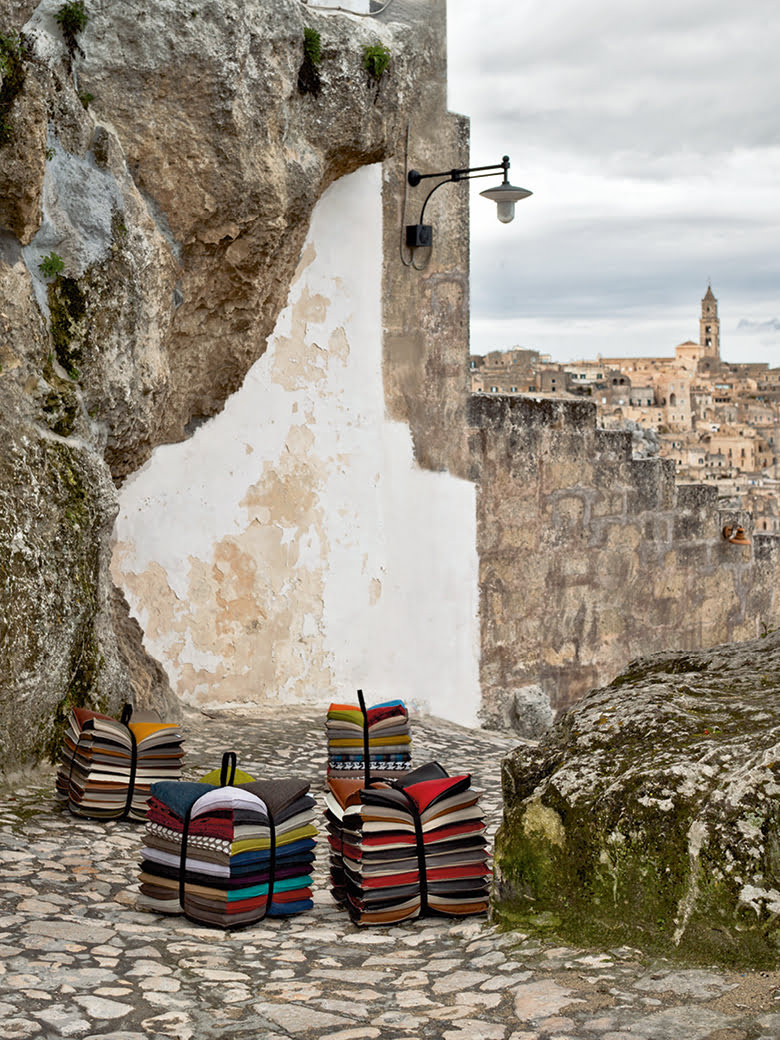 U’STROZZ Calia Italia's eco-sustainable U'Strozz footstools offer unique craftsmanship and adaptability, merging comfort with ecological awareness through upcycled materials.