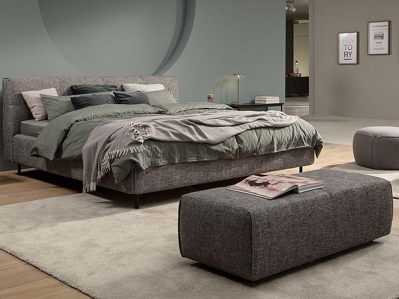 905 Rectangular fabric pouf bed