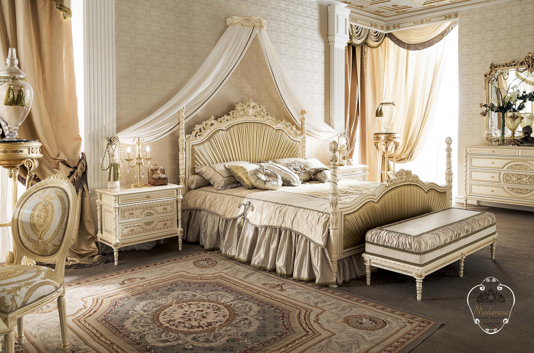 14530 Upholstered fabric bench