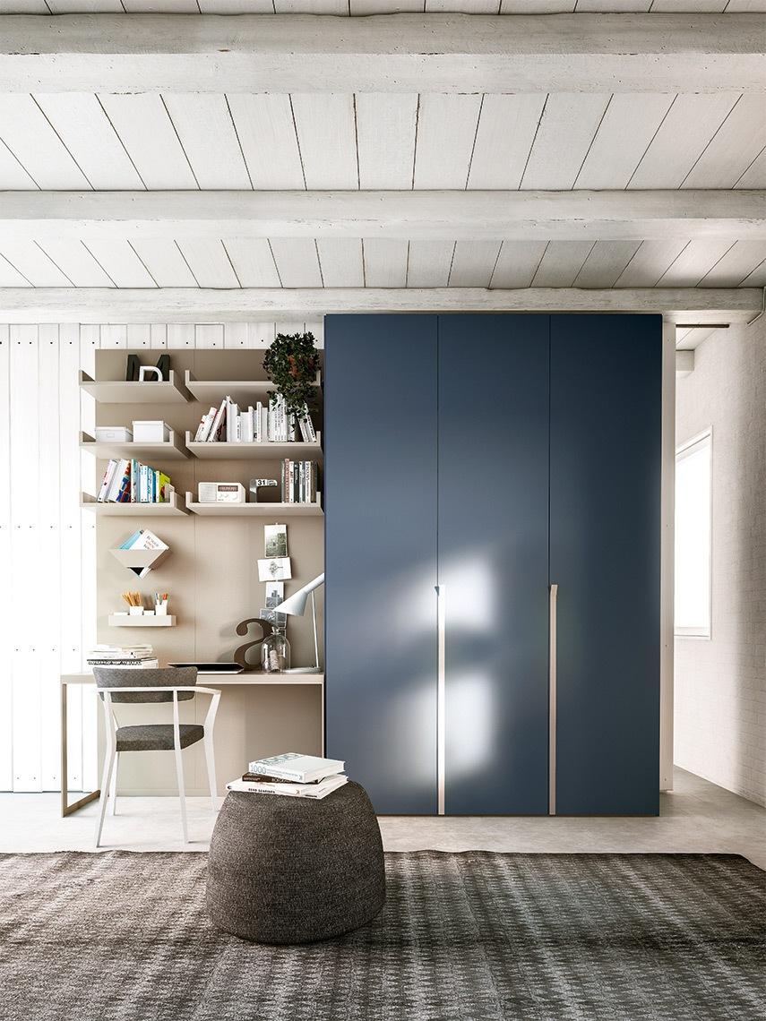 EVEN Modular lacquered wardrobe with drawers