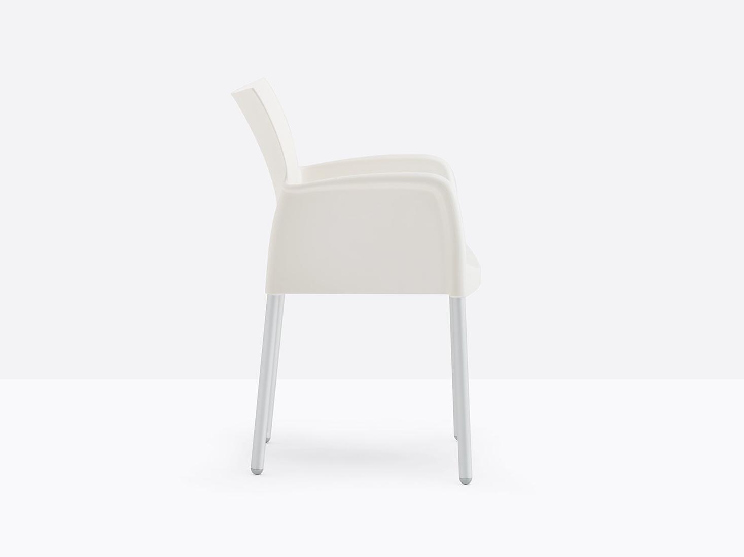 ICE 850 Polypropylene chair with armrests