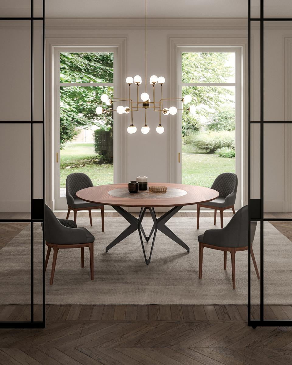 DNA Round oak table with Lazy Susan