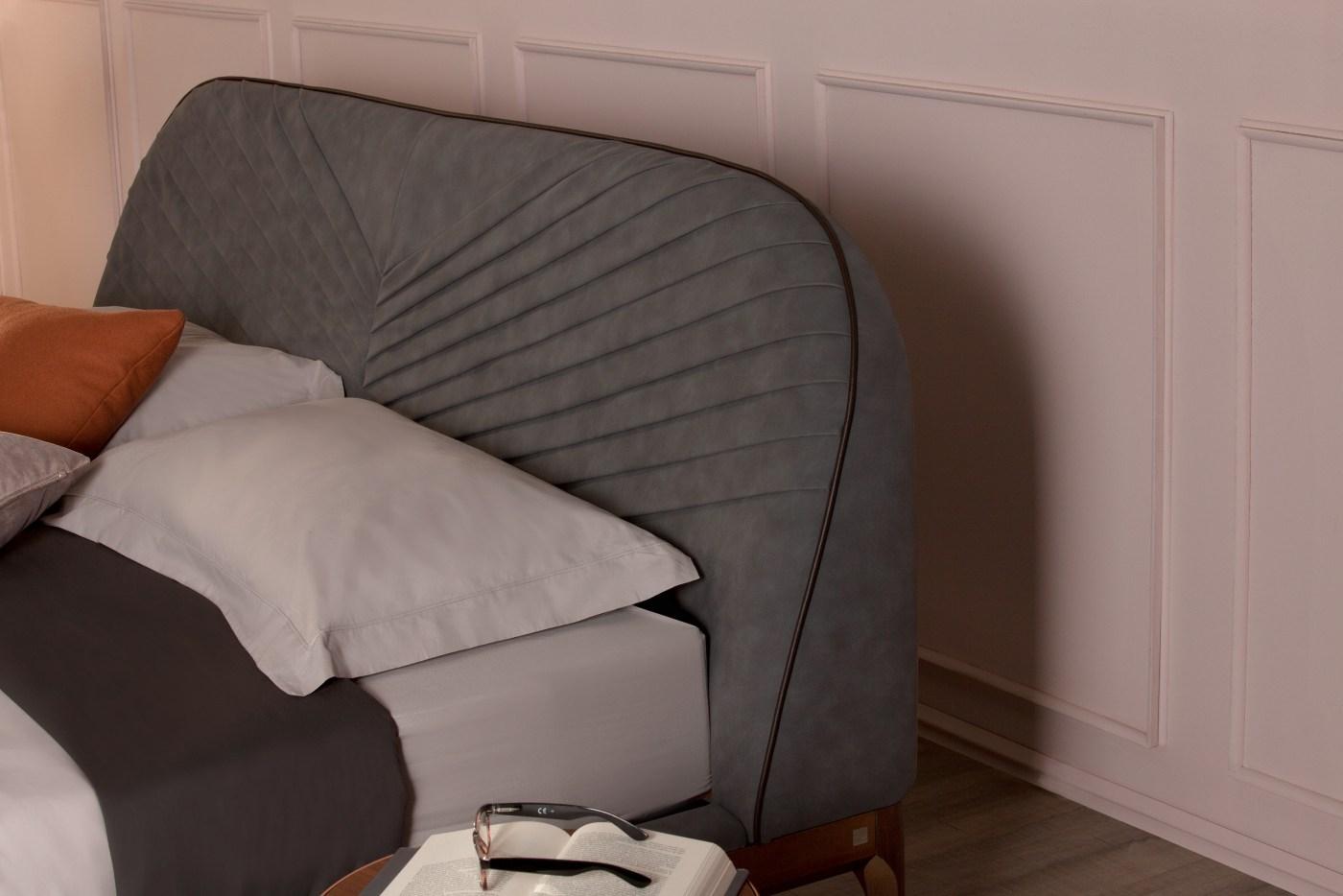 MICHELANGELO Leather double bed with upholstered headboard