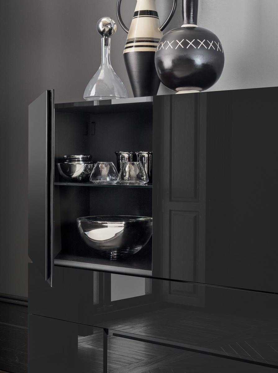 QUADRA Wooden highboard