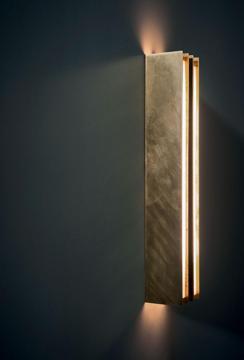 BLADE LED metal wall light