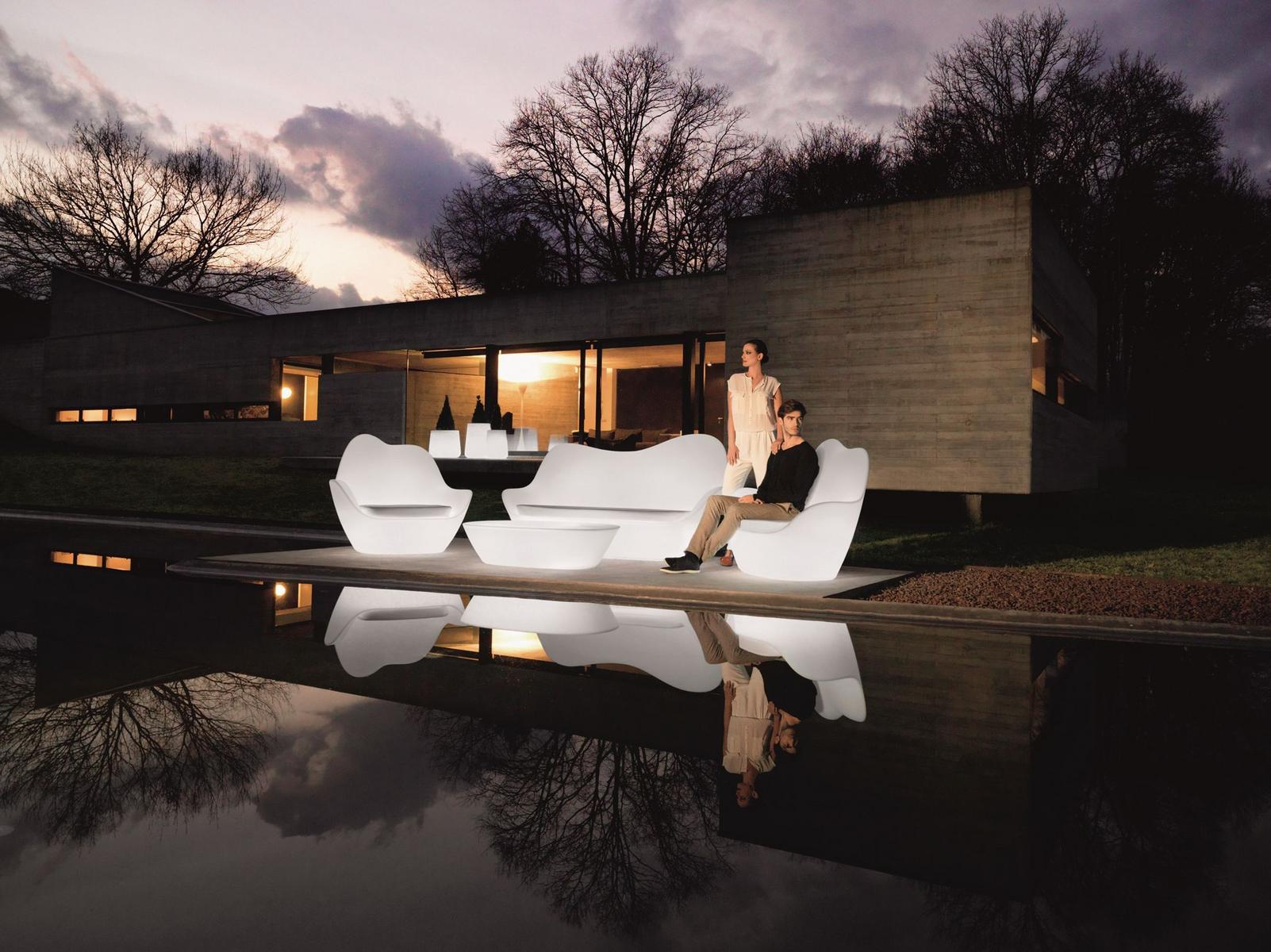 SABINAS Garden armchair with light