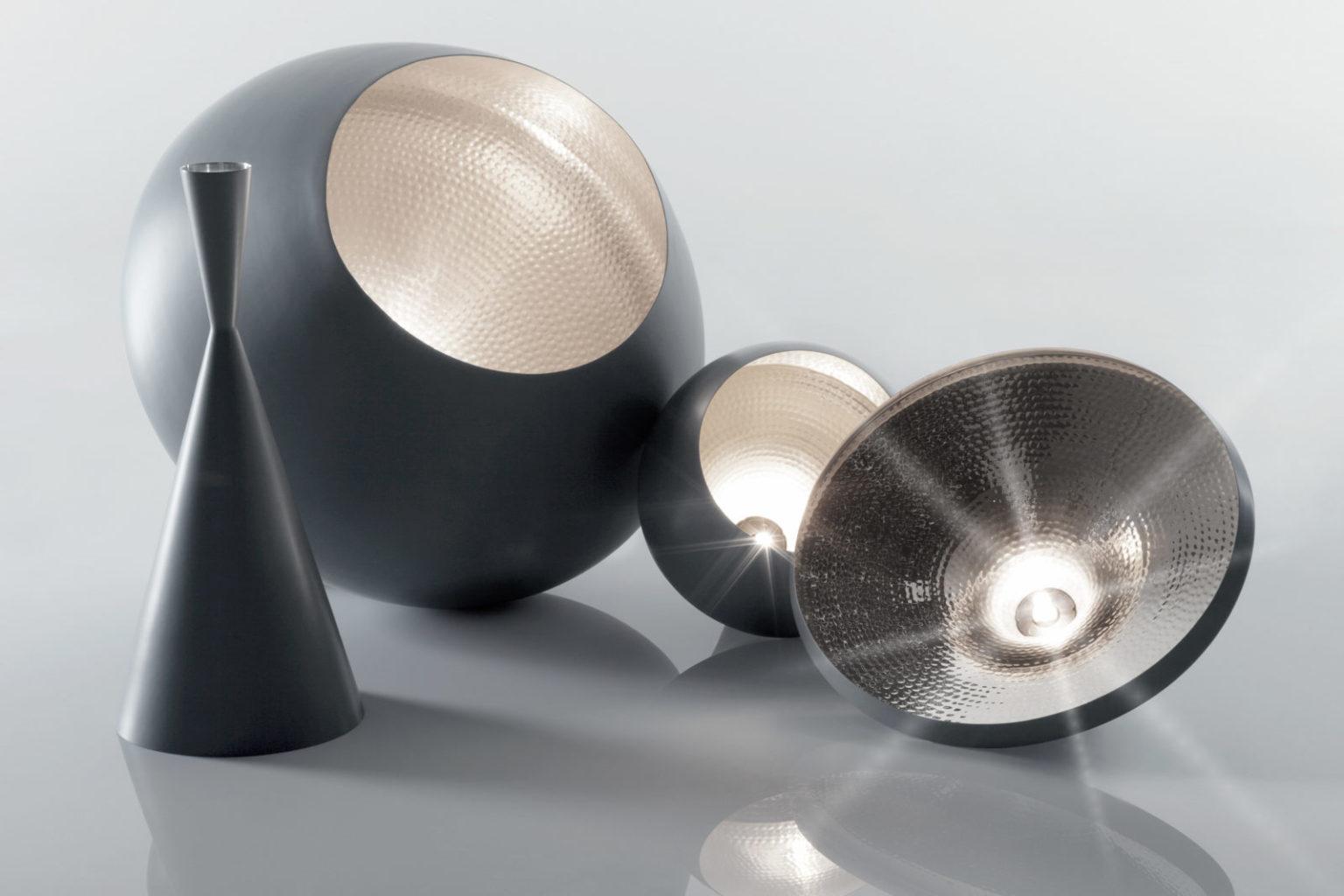 BEAT Metal pendant lamp in a contemporary style