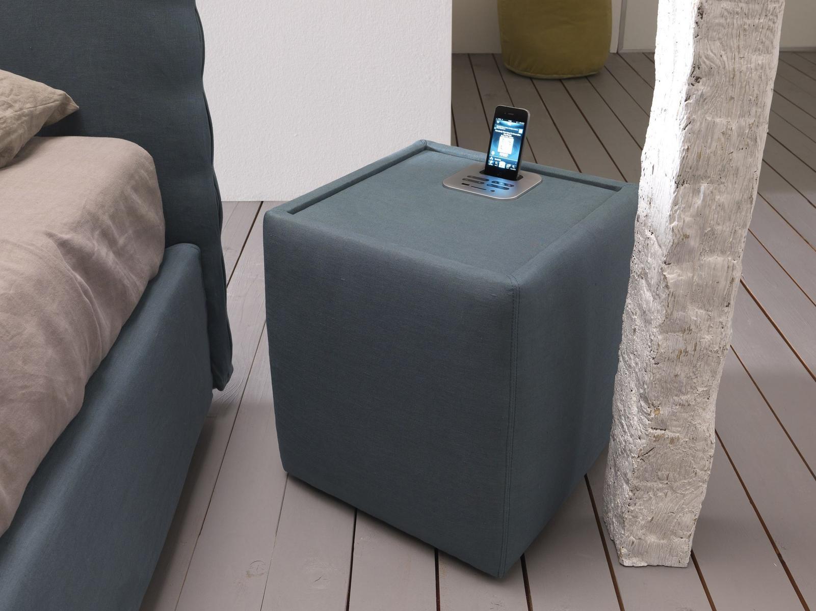 ARES Storage fabric pouf with docking station